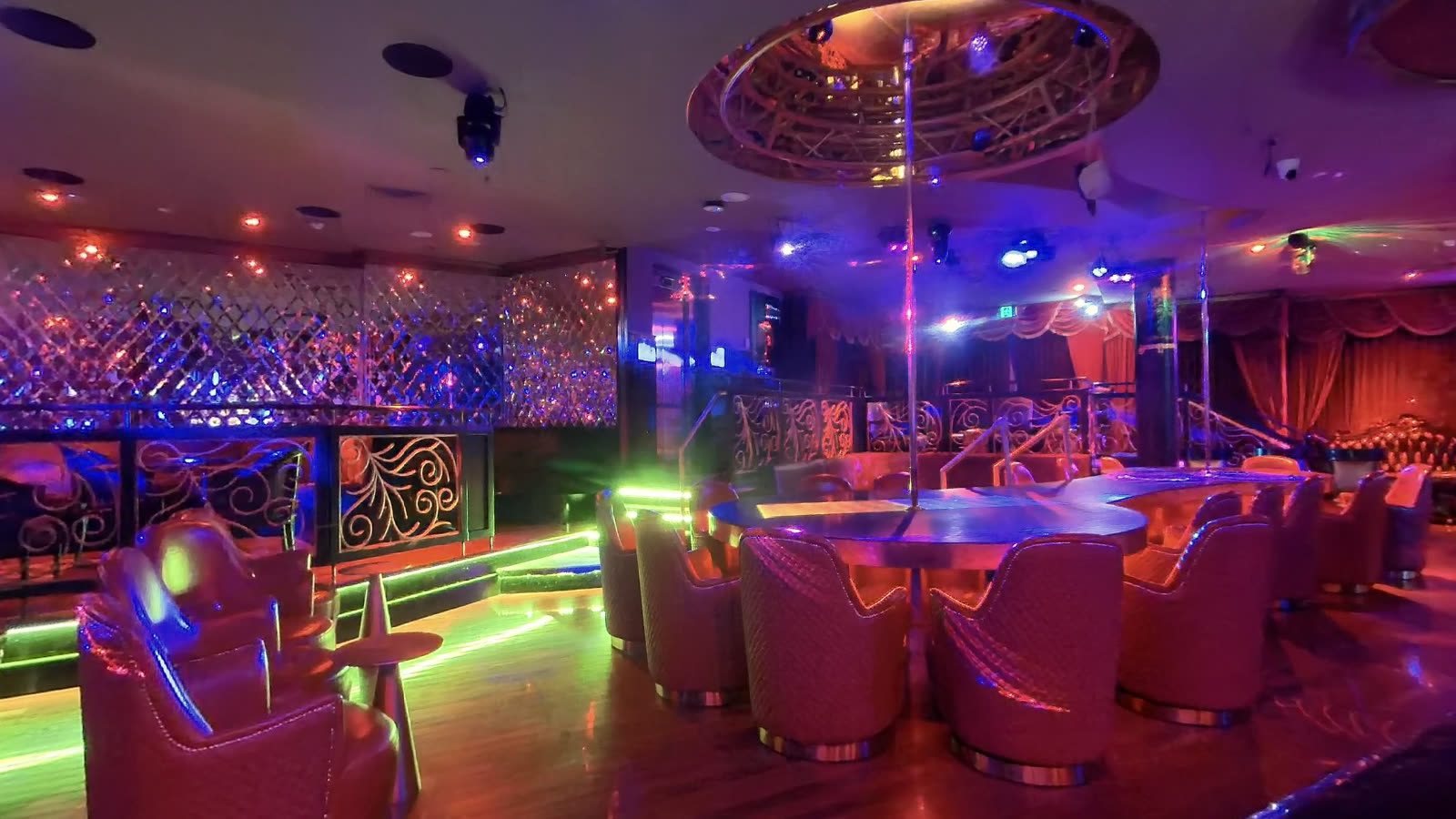 Main bar at Sydney Elements