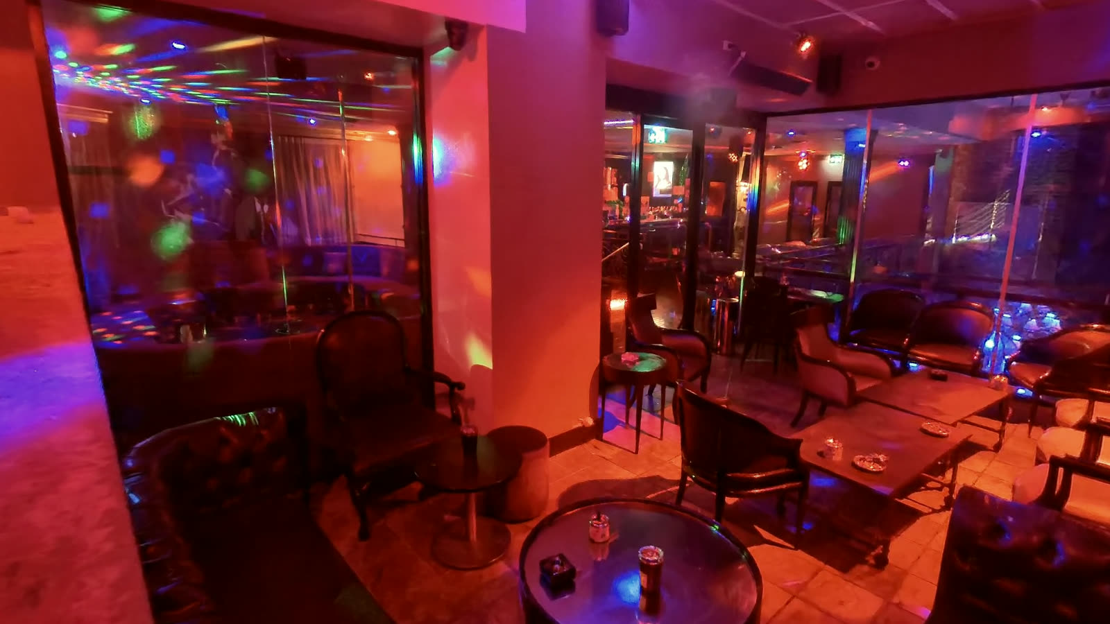 Smoking room at Sydney Elements